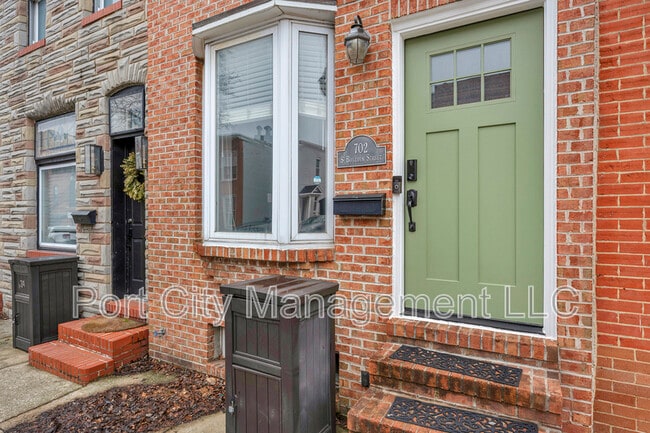 Photo - 702 S Bouldin St