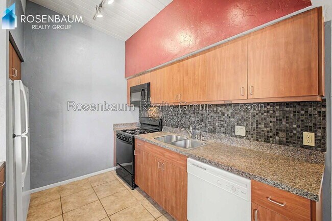 Photo - 2525 N Alvernon Way Unit F6