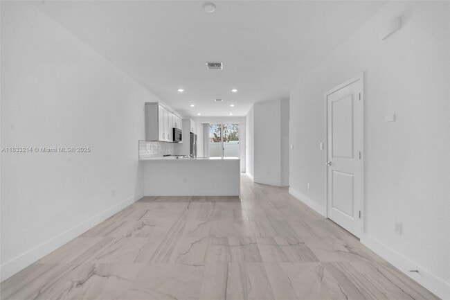 Photo - 142 SW 171st Way