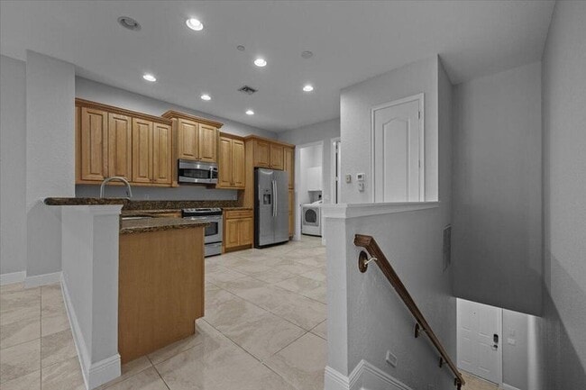 Photo - 4902 Vine Cliff Way E