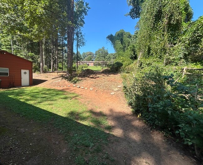 121 Wakefield Dr