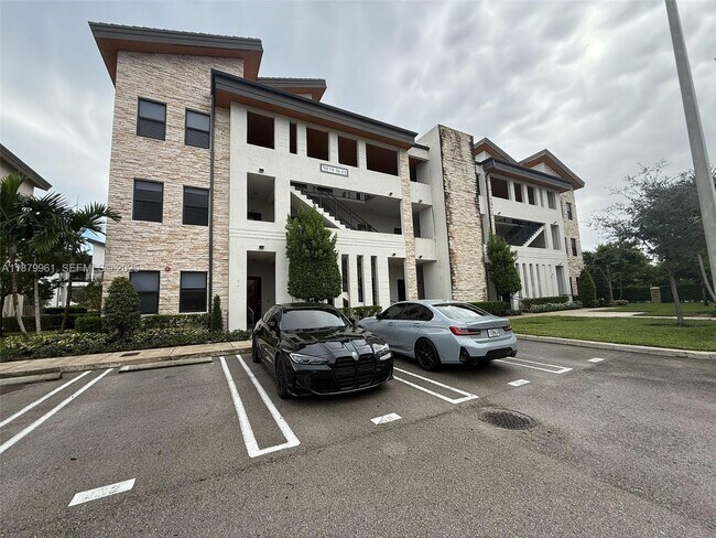 Building Photo - 7905 NW 104th Ave Unit 24