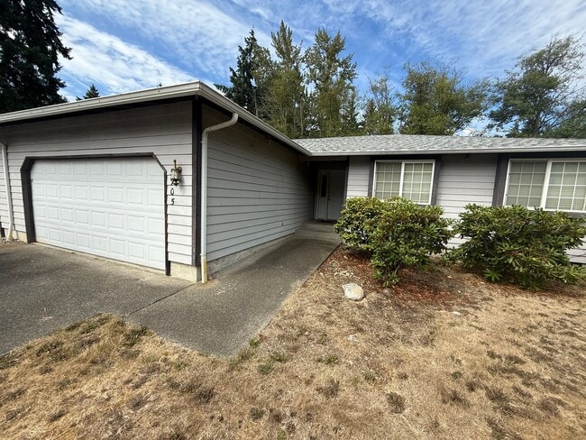 Building Photo - K74-LO Duplex Unit K74-05 LO Rental