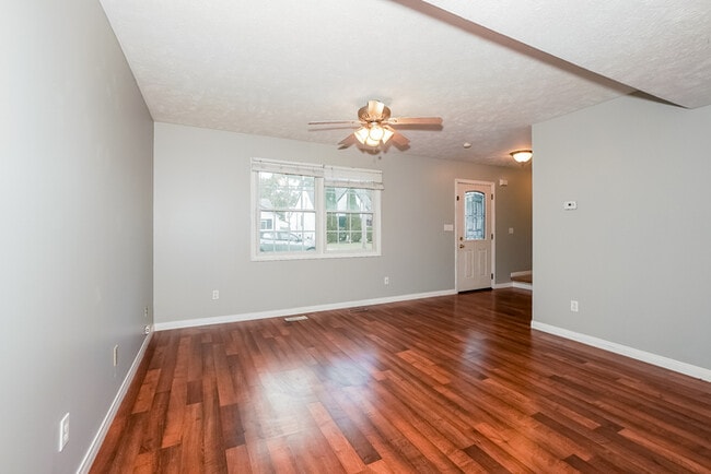 Photo - 123 Plymouth Rd