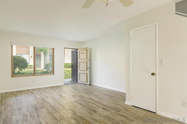 Building Photo - 6656 Bell Bluff Ave Unit 0 Rental