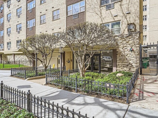 Photo - 420 W Aldine Ave Unidad 520