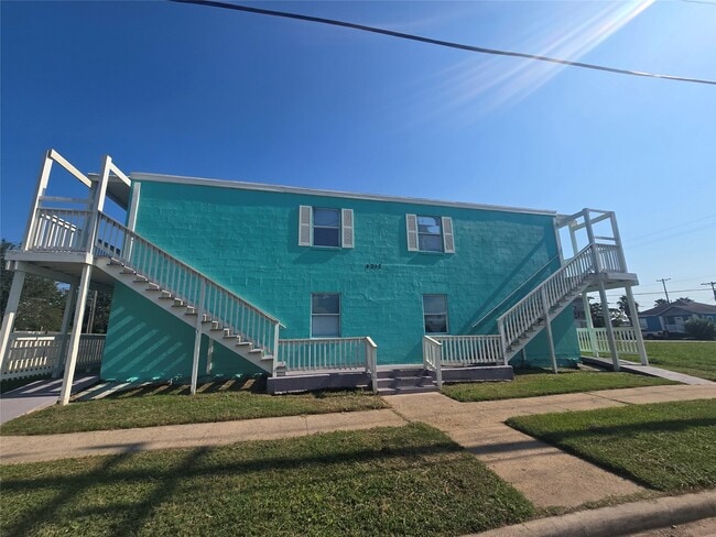 Building Photo - 4217 Sealy Ave Unit 7 Rental