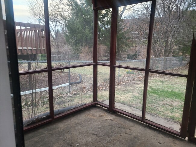 Photo - 541 Westwinds Dr