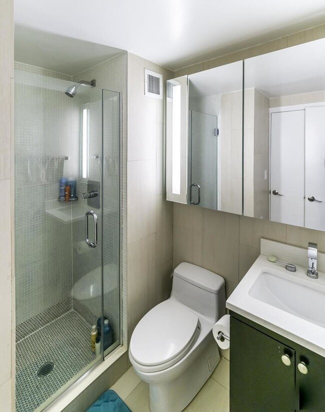 Photo - 327 E 47th St Unit 8C