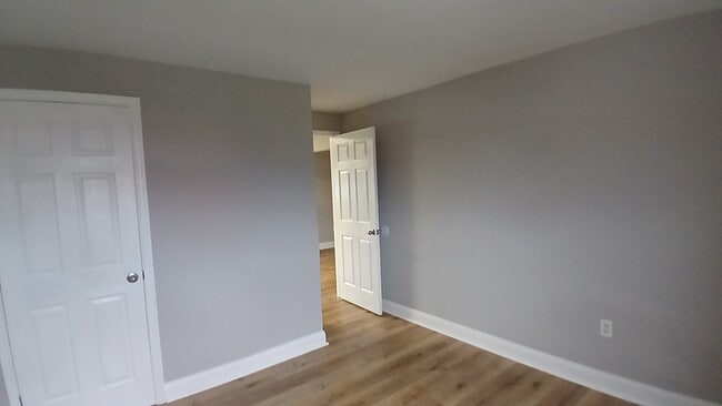Photo - 7819 Wise Ave Unit B