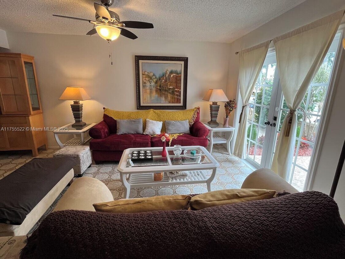 Photo - 2206 NE 7th St (Hallandale Beach, FL)