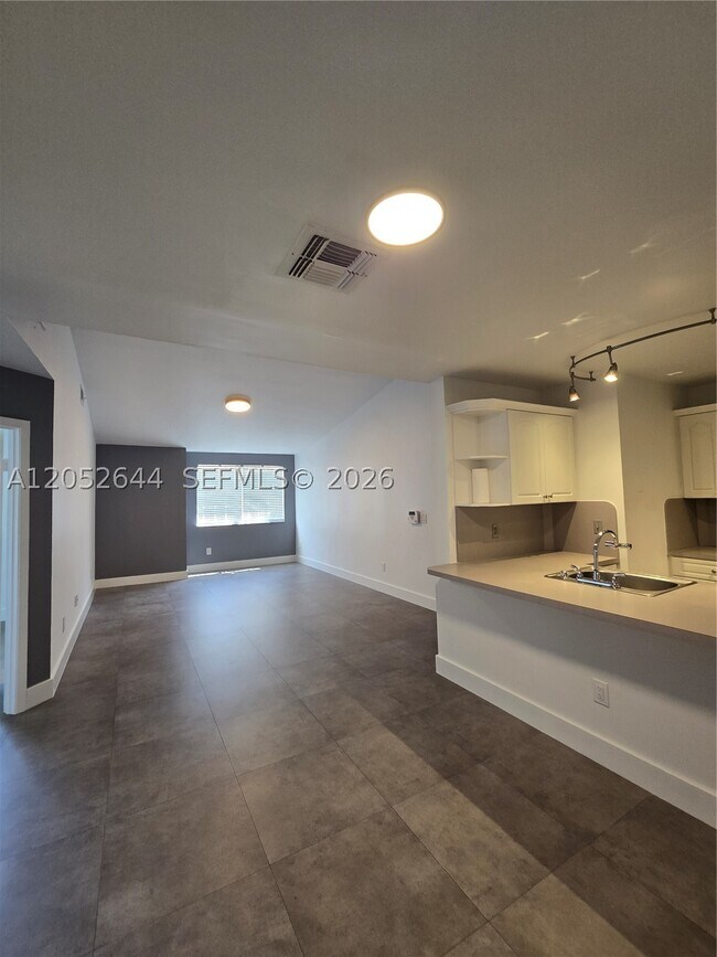 18324 NW 68th Ave Unit L