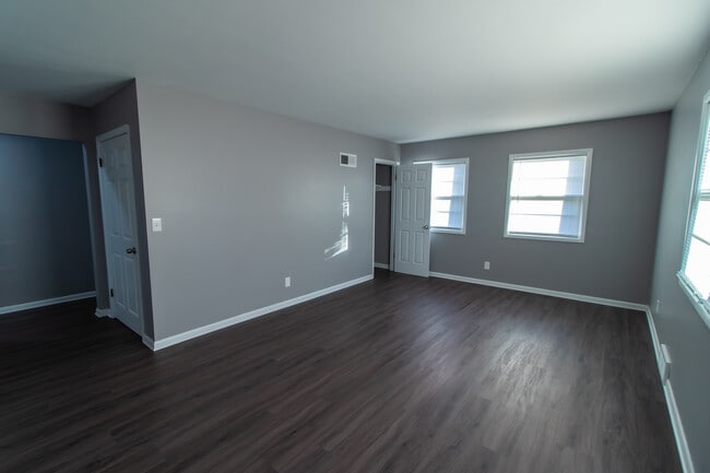 Living Room - 2813 E G Ave Unit 2