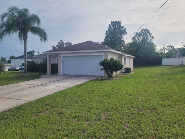 Photo - 3/2/2 Rental Home located centrally in Spring Hill FL 34609