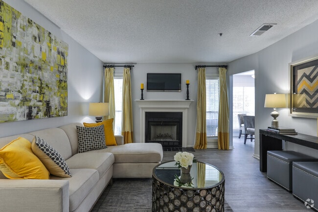 2BR, 2BA - 1,135 SF