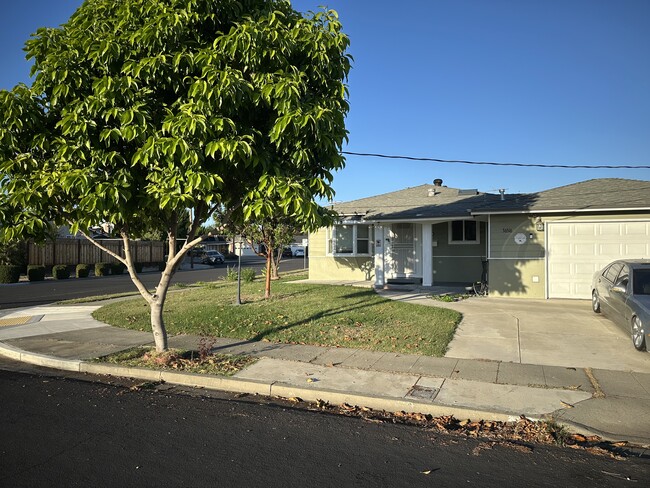 Photo - 36516 Blackwood Dr