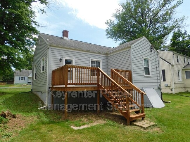 Photo - 325 James Ave
