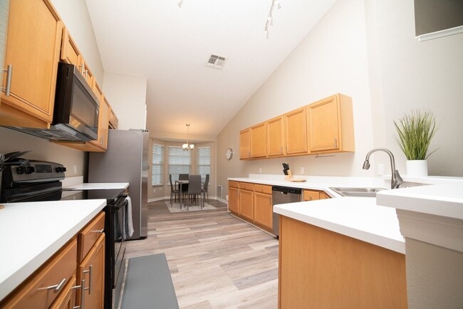 Photo - 7900 Canary Palm Ct