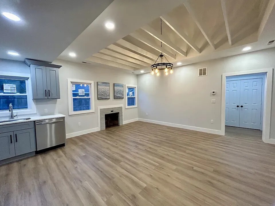 Photo - 86 Alpine Dr (Sandy Hook, CT)