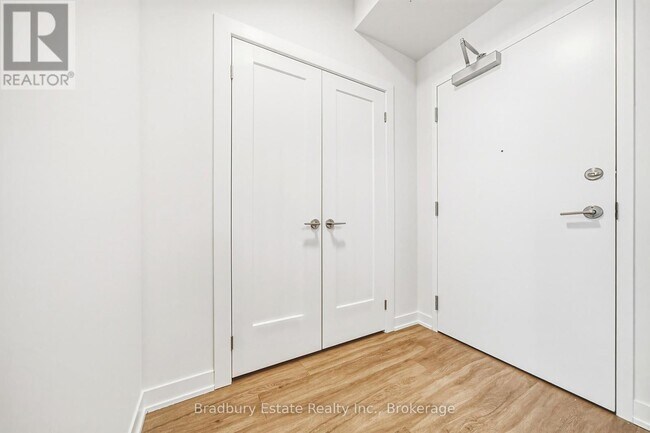 Photo - 155 Greenbrier Rd Unit 306