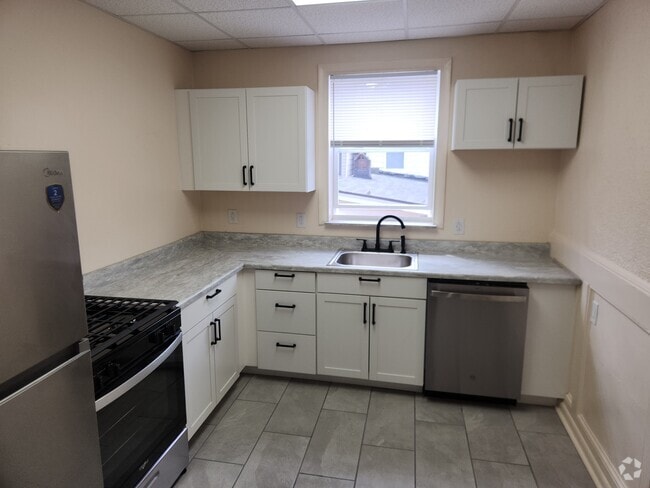 Building Photo - 1918 Sarah St Unit 1918 Sarah Street #2 Rental