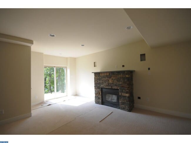 Photo - 242 Krams Ave