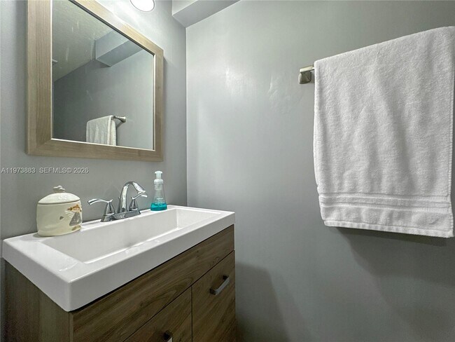 Photo - 8877 SW 223rd Ln