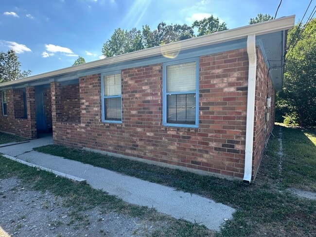 Photo - """~132 Stoneybrooks Place Unidad A