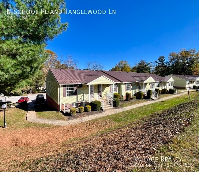 Photo - 335 N School Pl