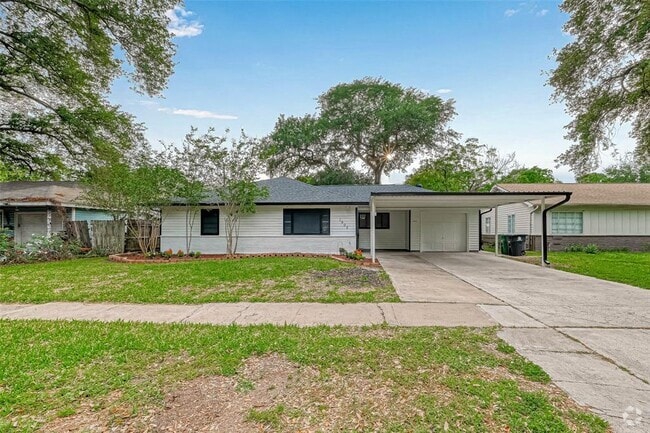 Building Photo - 1905 Coulcrest Dr Rental