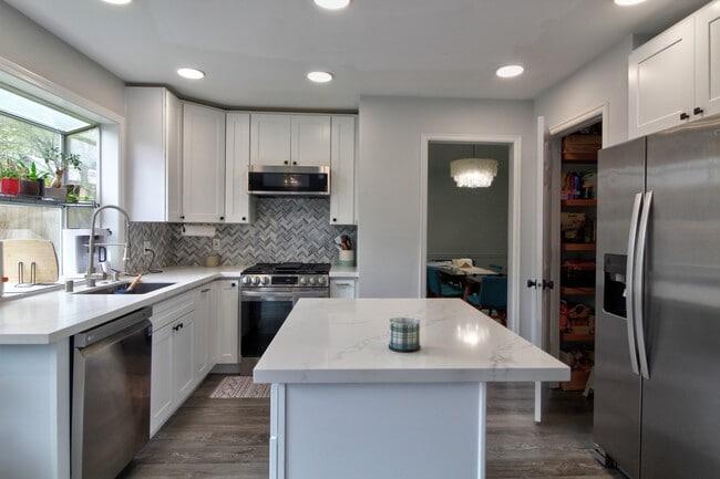 Photo - 940 223rd Pl NE