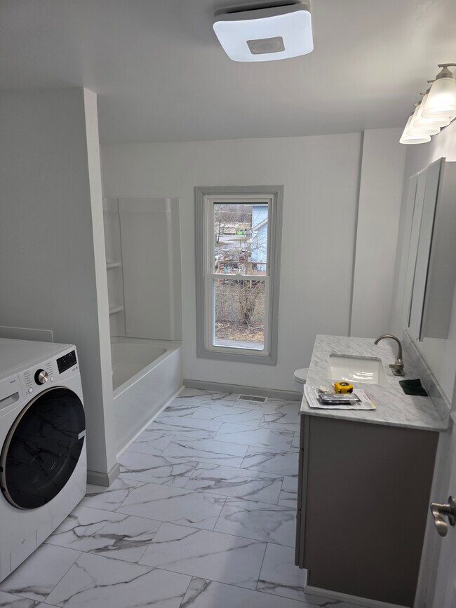 Photo - 375 Fulton St