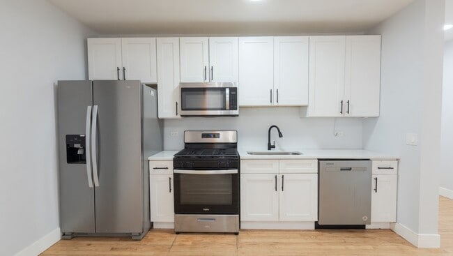 Photo - 932 N Richmond St Unit 1F