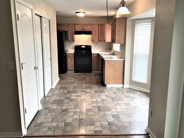 Photo - 753 Lakefield Dr