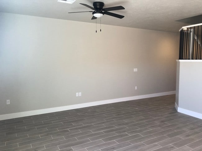 Photo - 655 S Malorie Wy