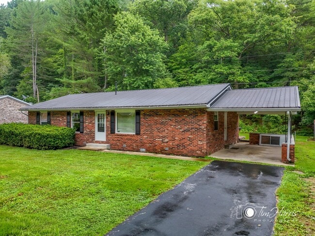 Photo - 270 Pleasant Valley