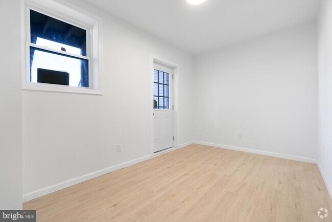 Building Photo - 26 N Mulberry St Unit 1R Rental