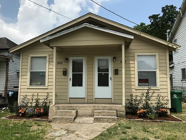 Photo - 3204 Napoleon St