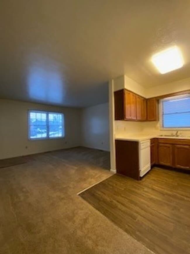 Photo - 124 S Silverwood Ln Unit Apt A