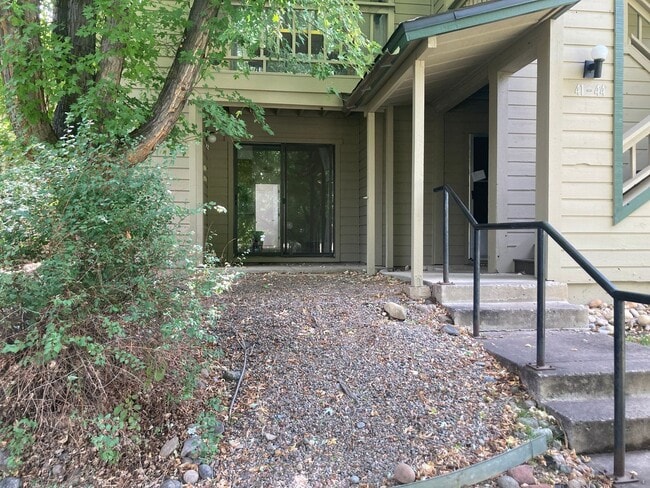 Building Photo - Charming 2 bed 2 bath condo near Fort Lewi... Unit #43