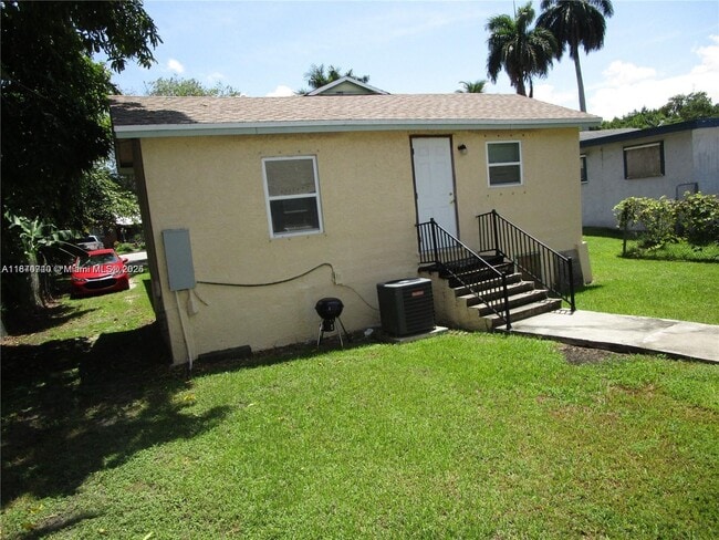 Photo - 349 Cypress Ave