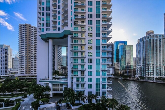Photo - 888 Brickell Key Dr