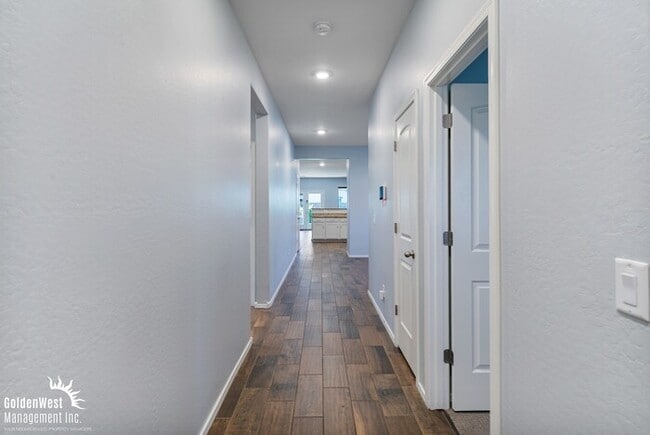 Photo - Beautiful 3Bdm 3Ba Home with Den in Waddell Near the 303!