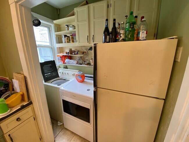 Photo - 12 Oswald St Unit 2