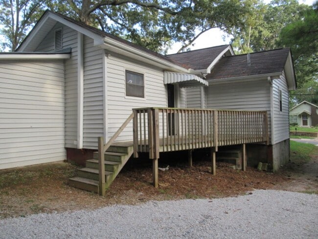Photo - 209 Brown St