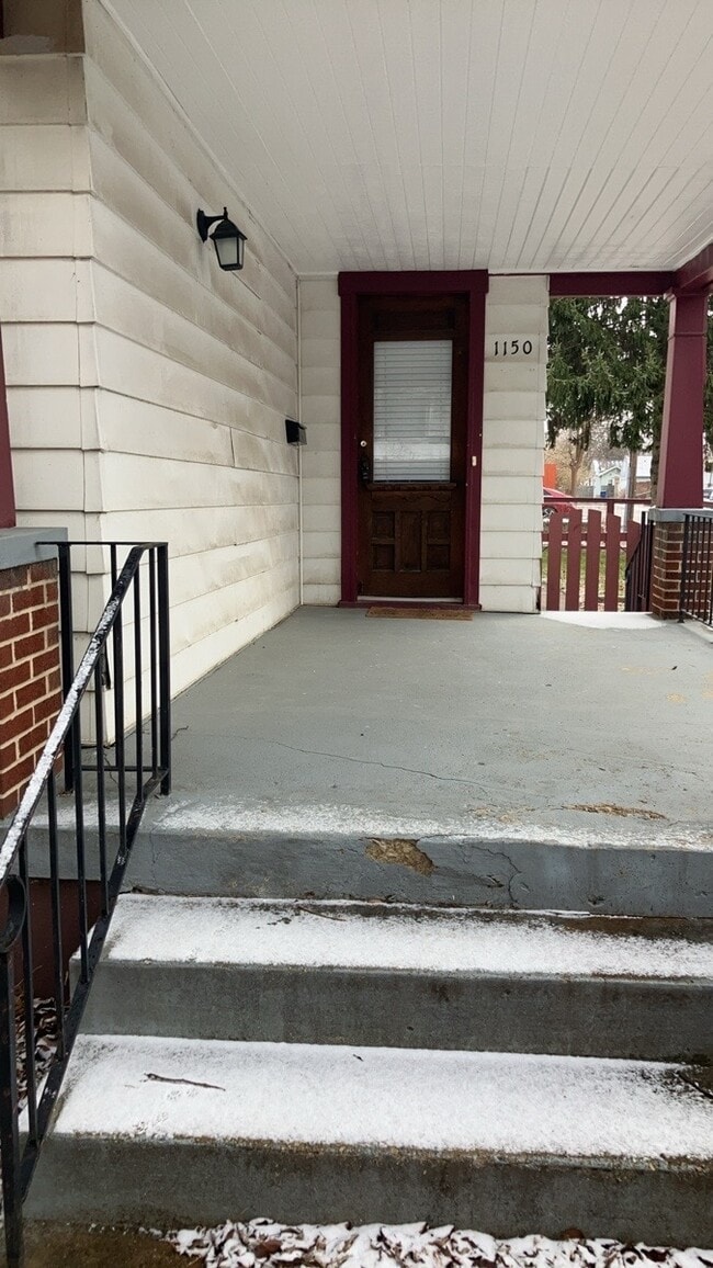 Photo - 1150 Creighton Ave