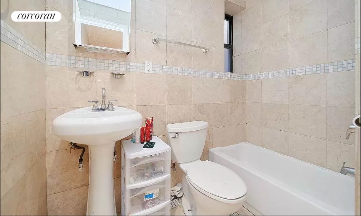 Photo - 163 Chrystie St