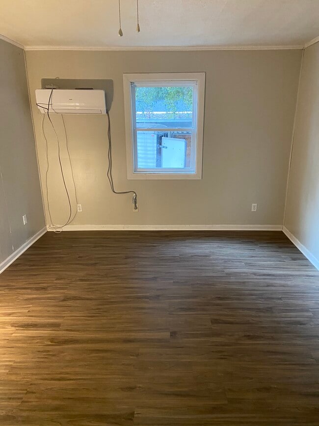 Building Photo - 205 Baltimore Ave Unit Apt.3