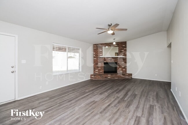 Photo - 3928 E Garnet Cir