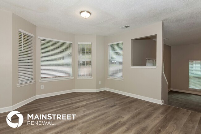 Photo - 6499 Rebecca Way